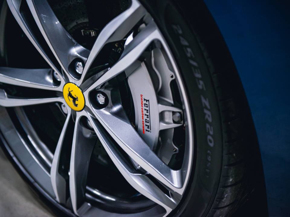 Bild 16/50 von Ferrari GTC4Lusso (2021)