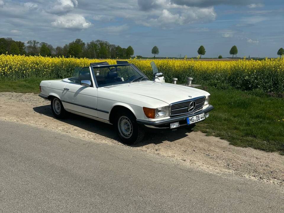 Image 7/16 de Mercedes-Benz 380 SL (1983)
