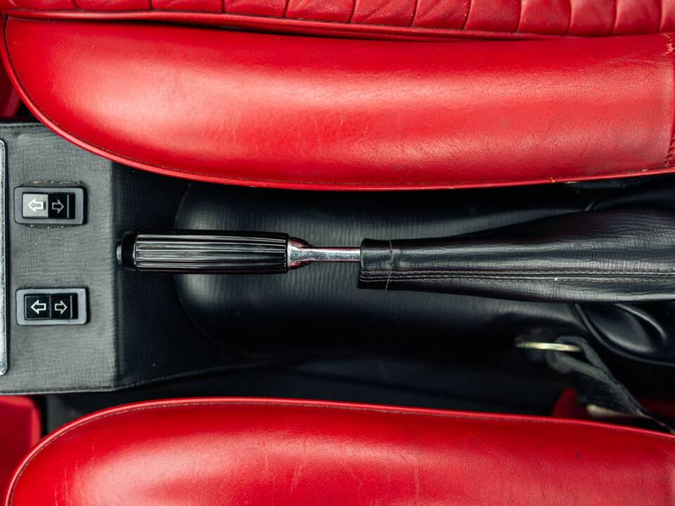 Image 8/20 of Ferrari Dino 246 GT (1973)