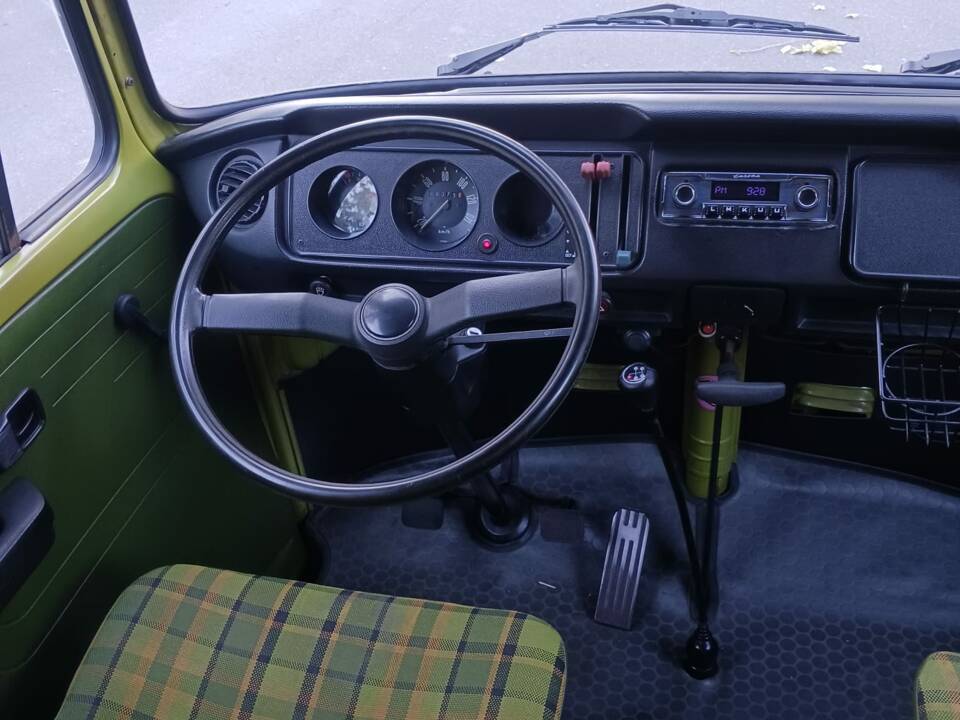 Afbeelding 30/72 van Volkswagen T2b Westfalia (1979)