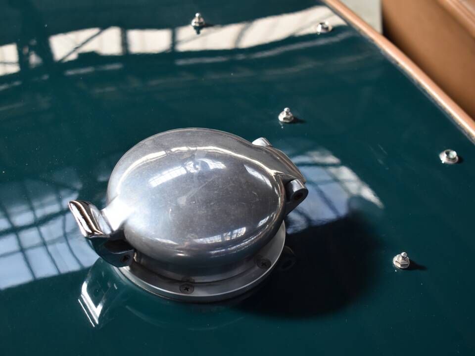 Image 22/39 of Hawk Cobra 289 (1968)