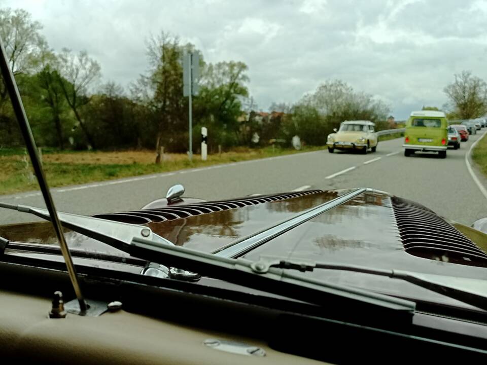 Image 26/51 of Morgan Plus 8 (1983)