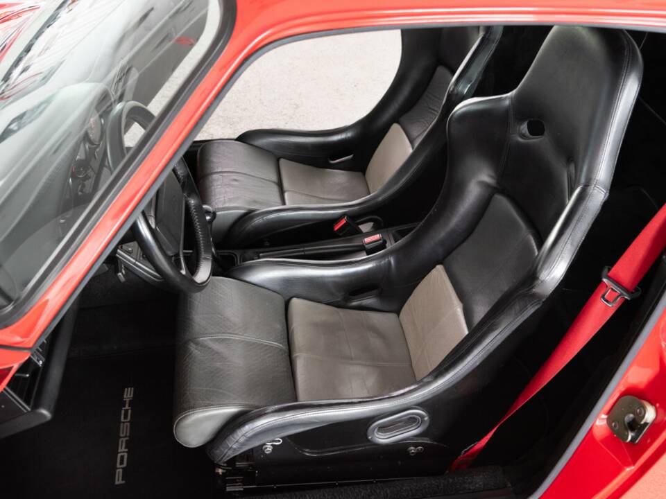 Immagine 24/34 di Porsche 911 Carrera RS (1992)
