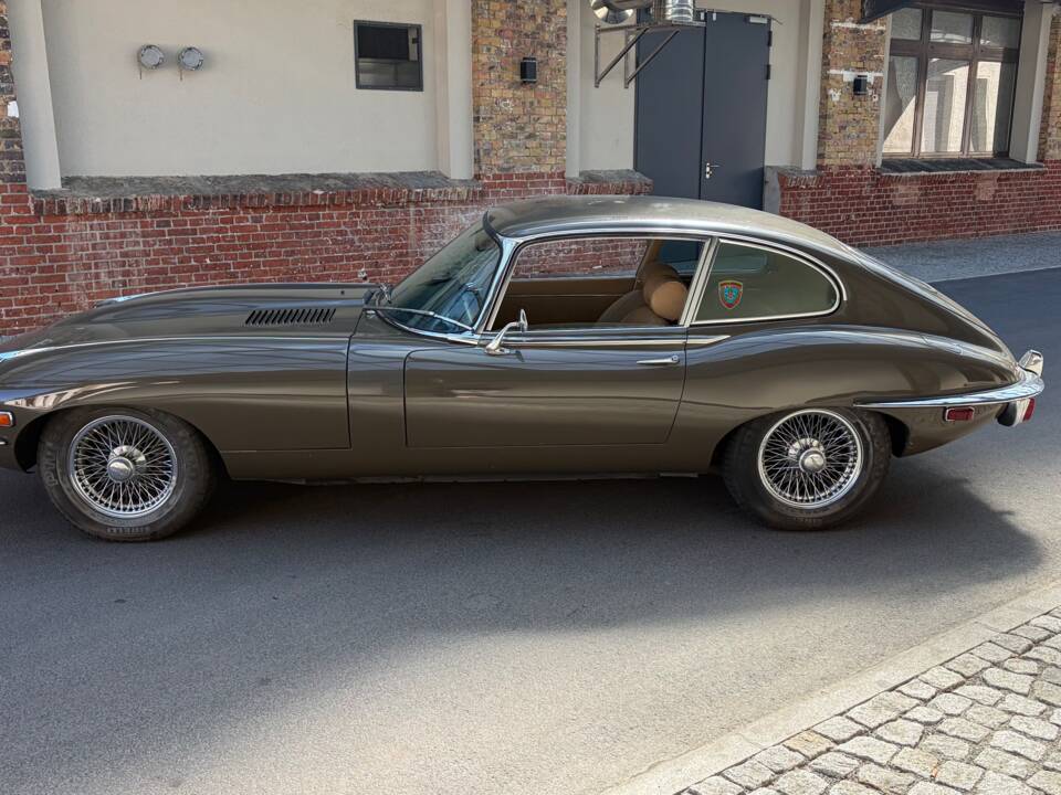 Image 10/81 de Jaguar Type E (2+2) (1969)