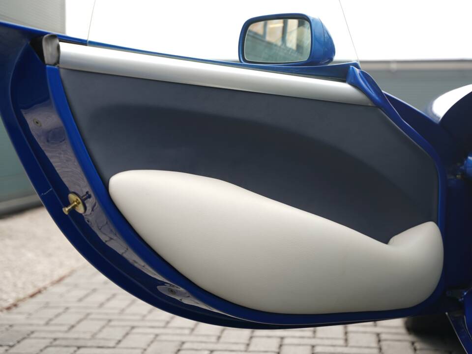 Image 15/50 of TVR Tuscan S (2000)