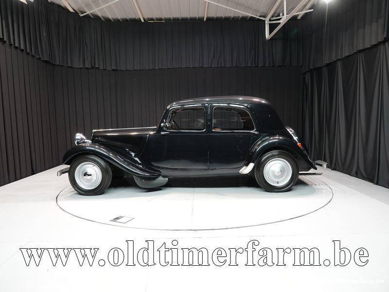 Image 8/15 of Citroën Traction Avant 15&#x2F;6 (1947)