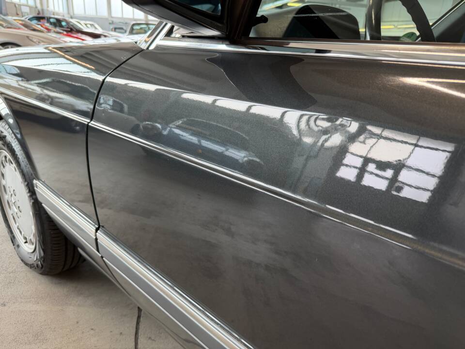 Bild 38/46 von Mercedes-Benz 300 SE (1990)