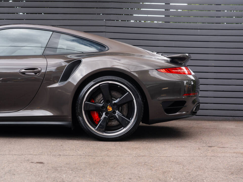 Imagen 11/51 de Porsche 911 Turbo (2014)