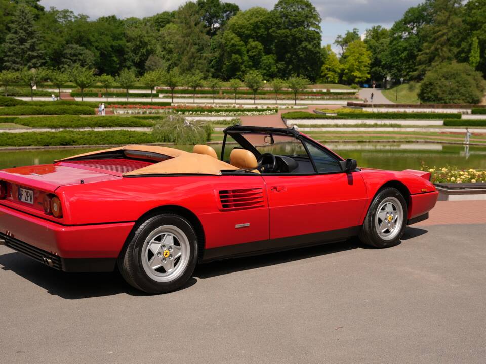 Afbeelding 6/22 van Ferrari Mondial T (1991)