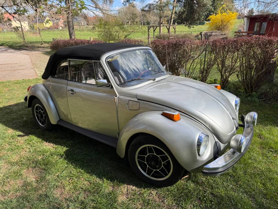 Image 6/17 of Volkswagen Beetle 1303 (1975)