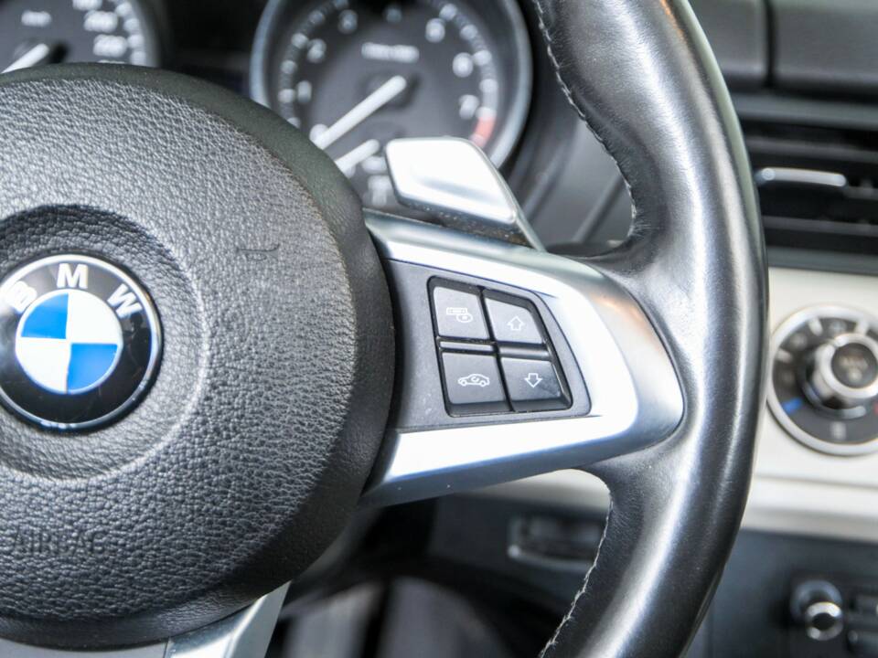 Image 12/50 of BMW Z4 sDrive23i (2011)