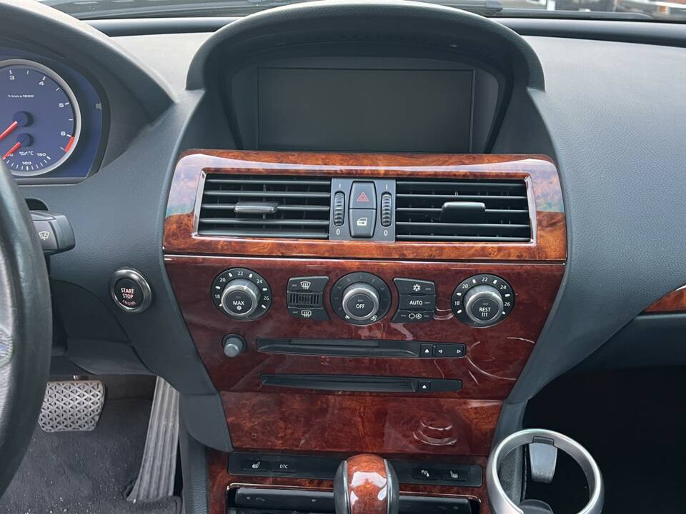 Image 15/55 of ALPINA B6 Coupé (2006)