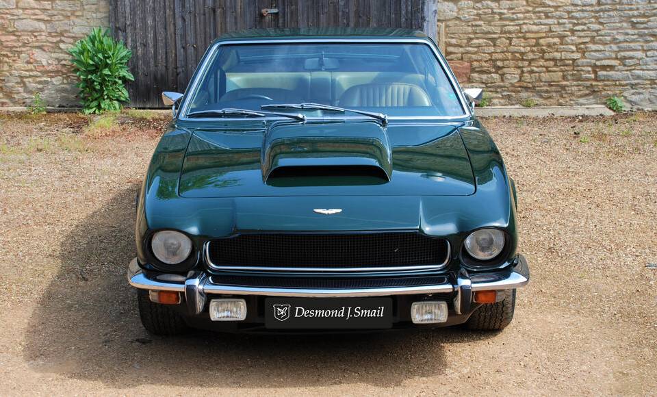 Bild 9/17 von Aston Martin V8 (1976)