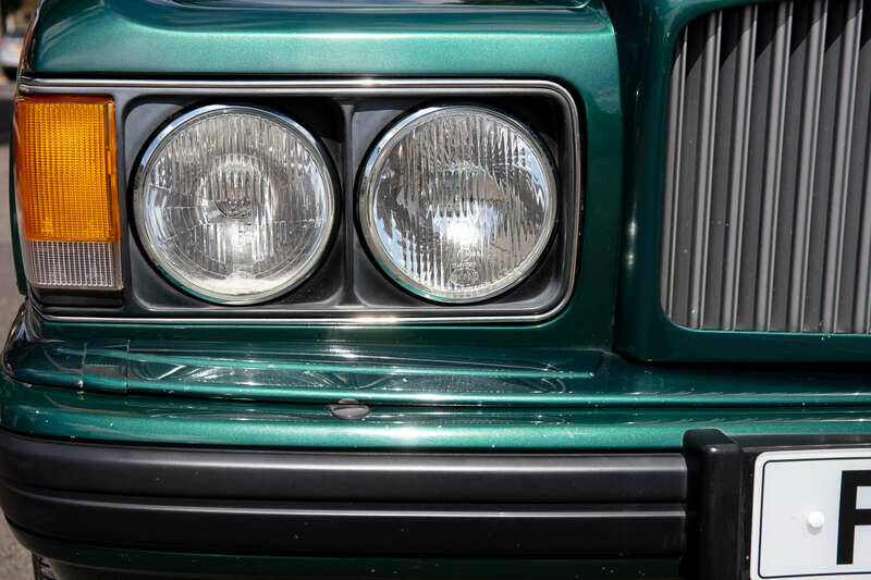 Image 11/50 of Bentley Turbo R lang (1996)