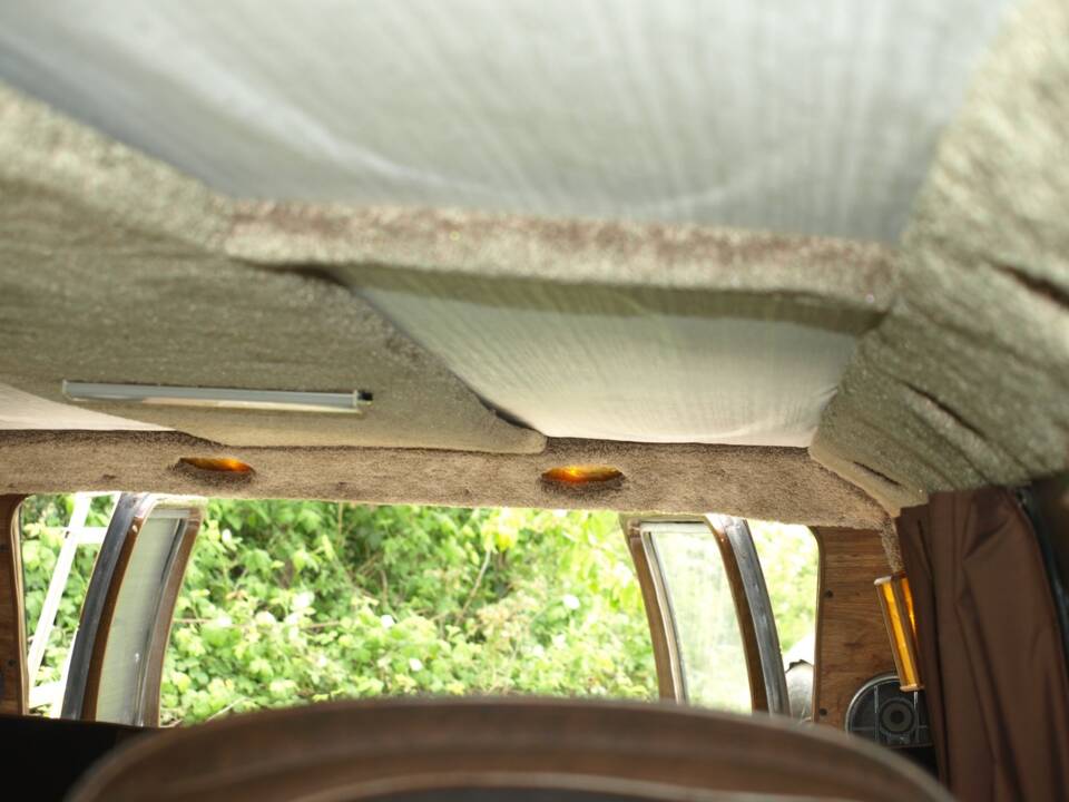 Immagine 113/143 di Dodge B 200 Sportsman (1978)