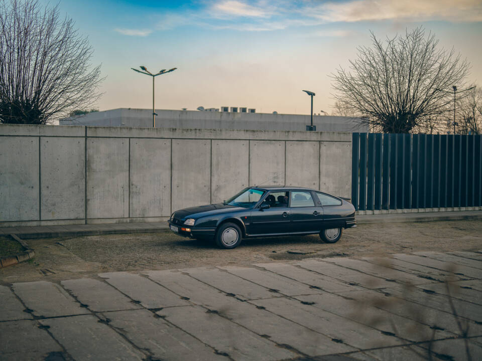 Image 15/74 of Citroën CX 25 GTI Turbo 2 (1988)