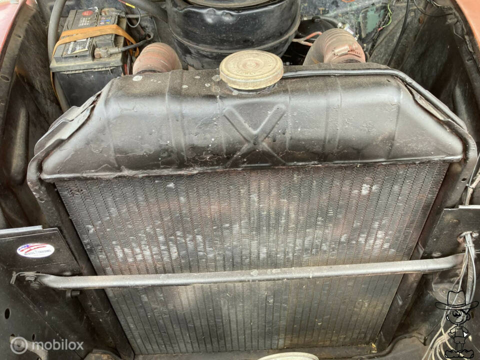 Image 17/31 of Ford F-1 (1949)
