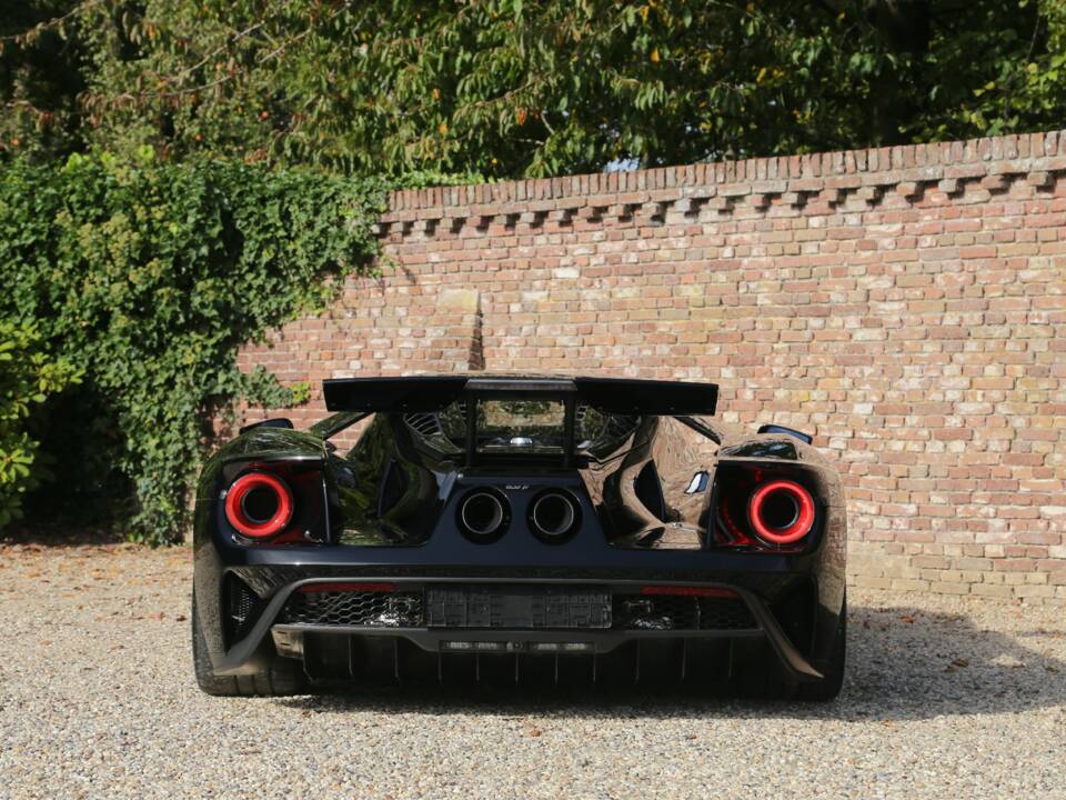 Image 6/50 of Ford GT Carbon Series (2021)