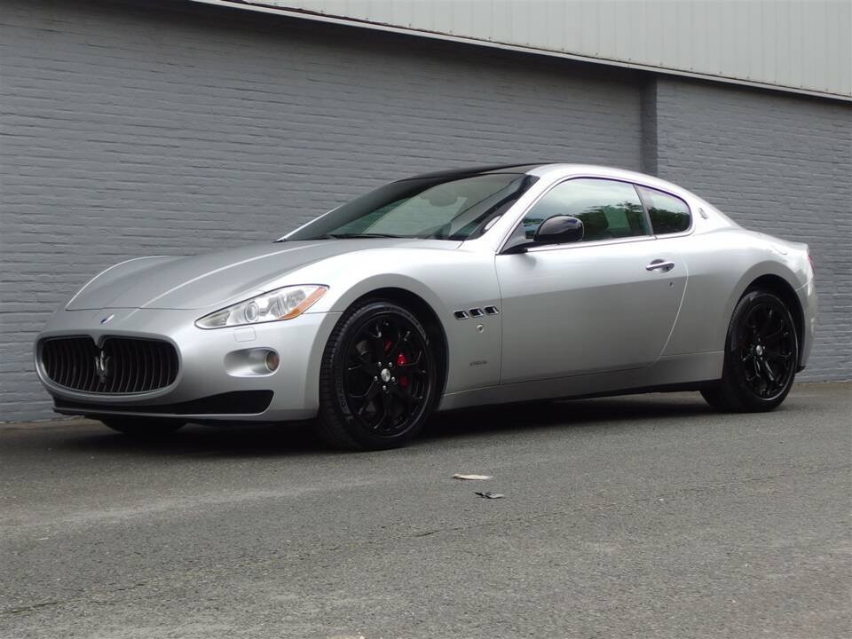 Immagine 1/98 di Maserati GranTurismo 4.2 (2009)