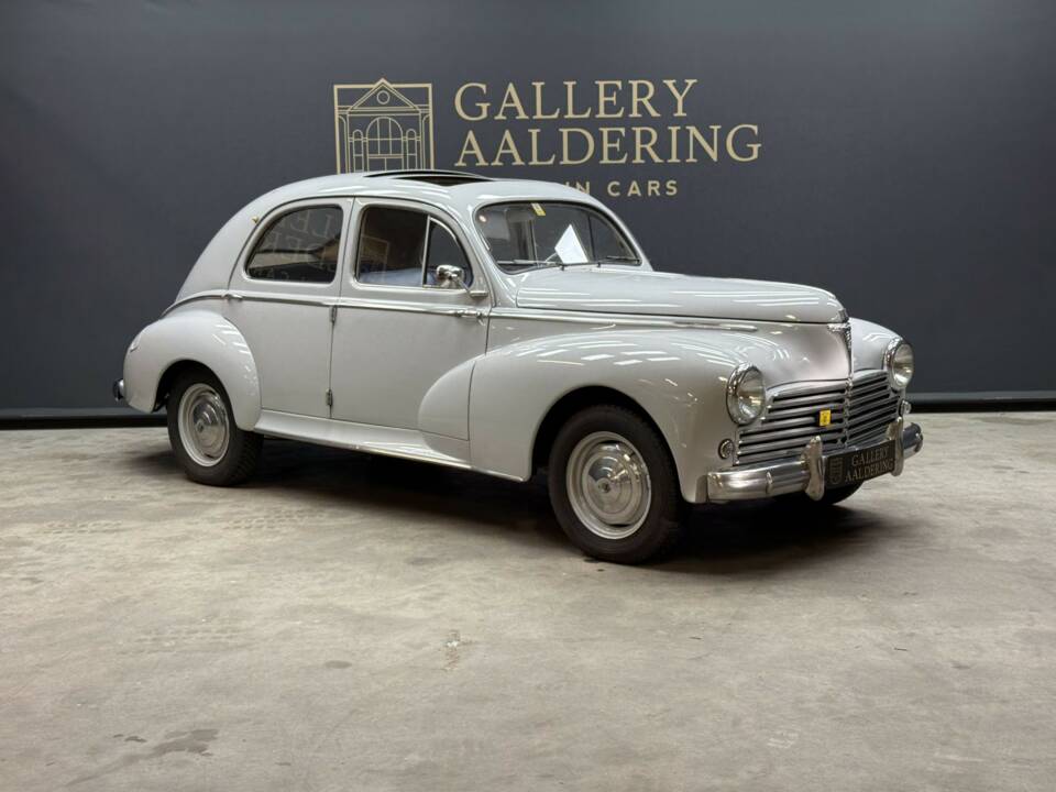 Bild 33/50 von Peugeot 203 C (1960)