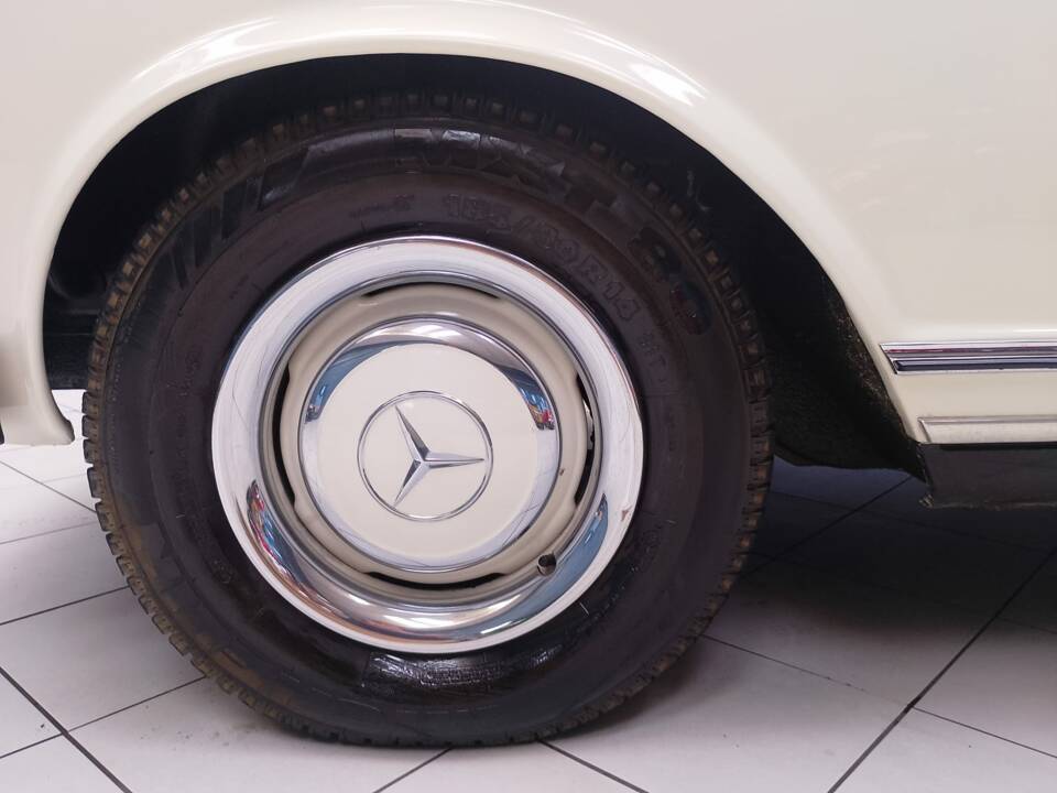 Bild 68/79 von Mercedes-Benz 230 SL (1965)
