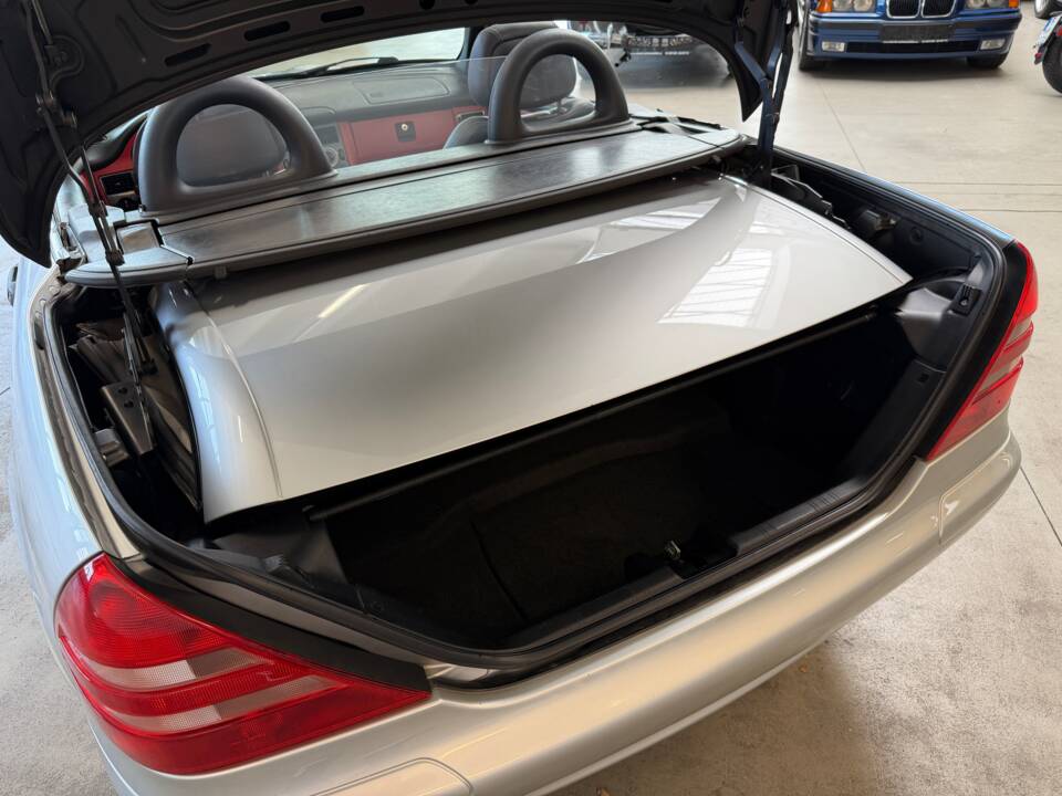 Image 38/51 of Mercedes-Benz SLK 230 Kompressor (1997)