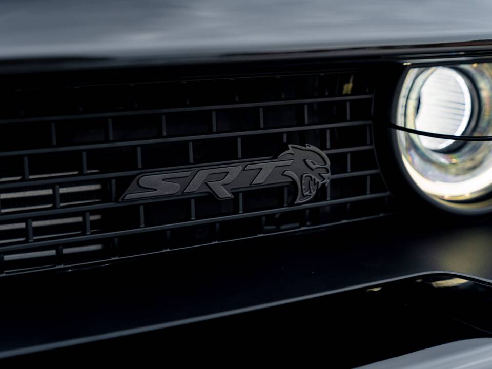 Image 14/86 of Dodge Challenger SRT "Black Ghost" (2023)