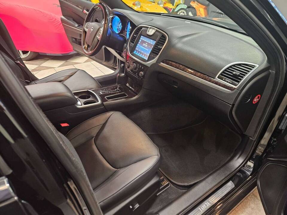 Afbeelding 15/16 van Lancia Thema II Platinum 3.0 V6 (2013)