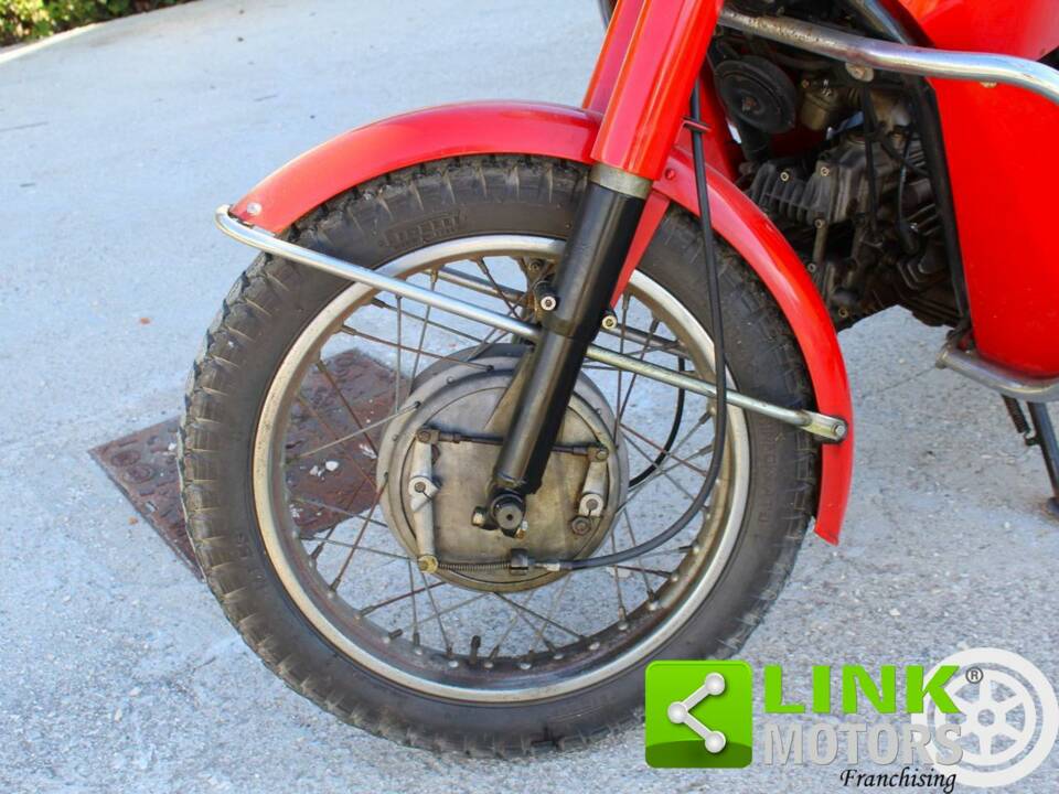 Image 9/10 of Moto Guzzi DUMMY (1970)