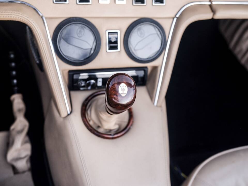 Image 7/25 of Maserati Ghibli Spyder (1970)