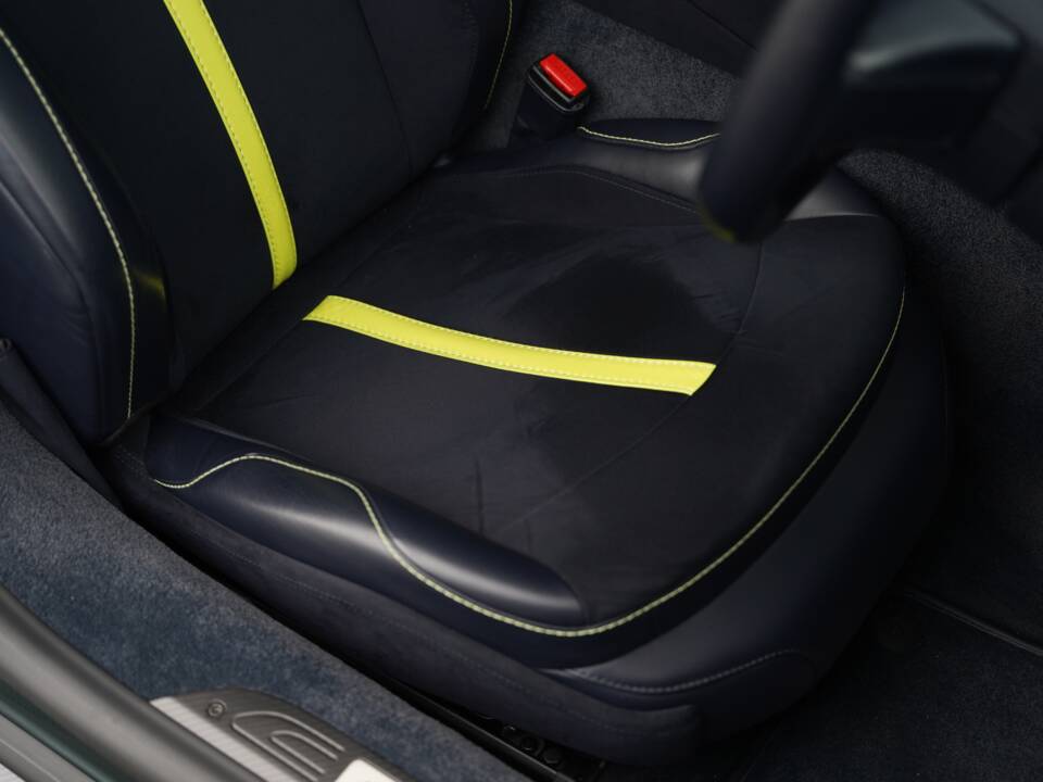 Bild 19/50 von Aston Martin V8 Vantage AMR (2020)