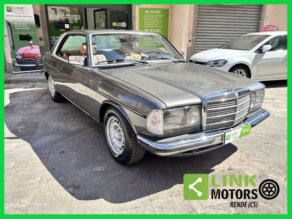 Image 9/10 of Mercedes-Benz 230 CE (1984)