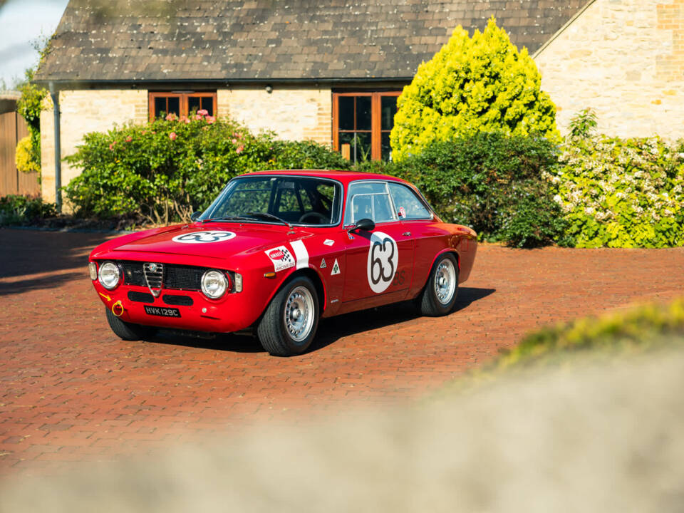 Image 4/16 de Alfa Romeo Giulia Sprint GTA (1965)