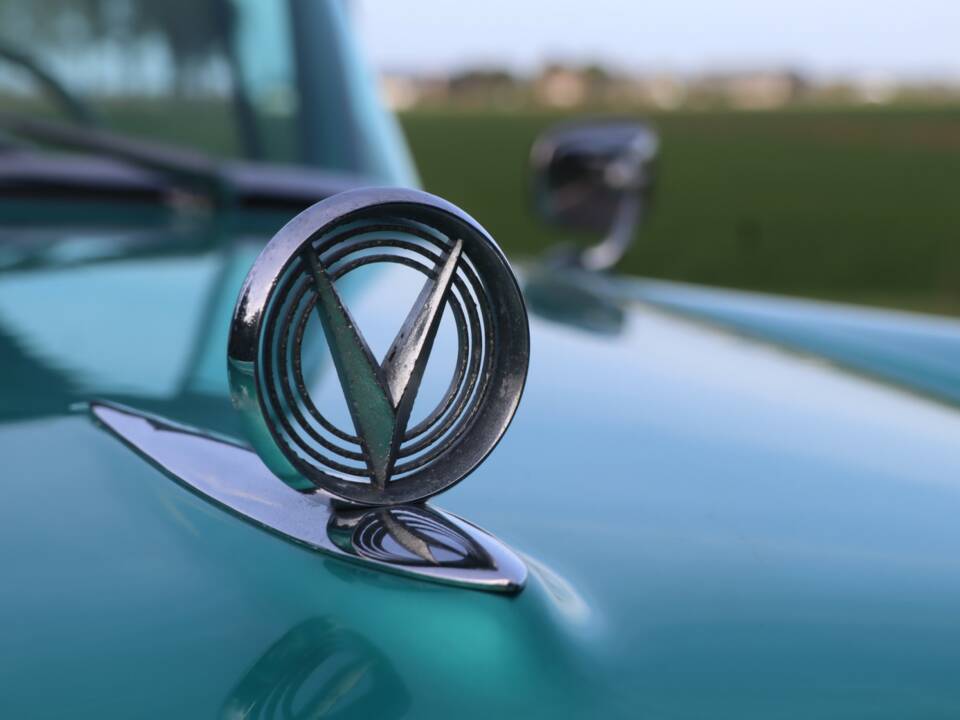 Image 43/50 of Buick 60 Century Riviera (1955)