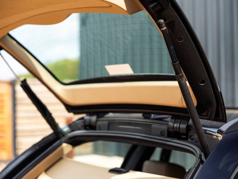 Imagen 21/65 de BMW 545i Touring (2005)