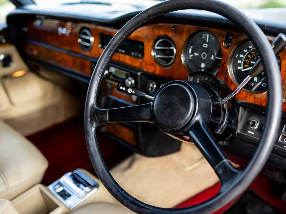 Afbeelding 47/50 van Rolls-Royce Corniche I (1982)