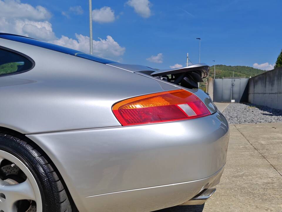 Image 26/50 de Porsche 911 Carrera (1999)