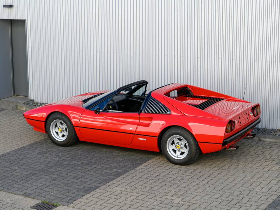 Bild 18/45 von Ferrari 308 GTSi (US) (1980)