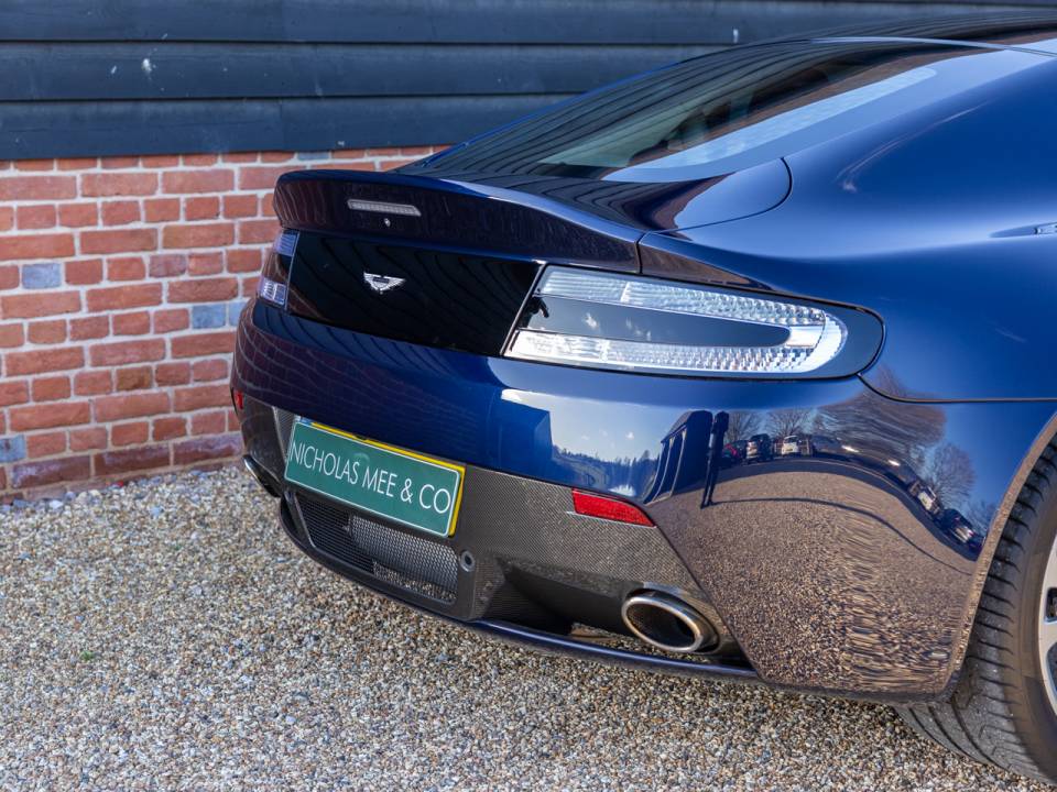Imagen 9/50 de Aston Martin V12 Vantage S (2017)