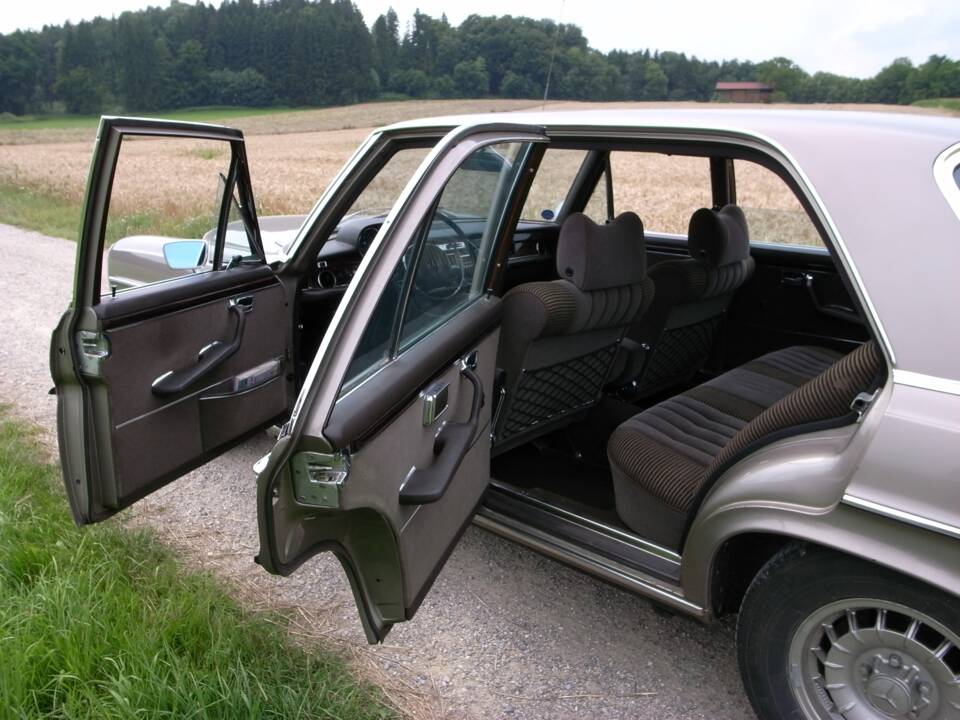 Bild 22/30 von Mercedes-Benz 300 SEL 3.5 (1971)