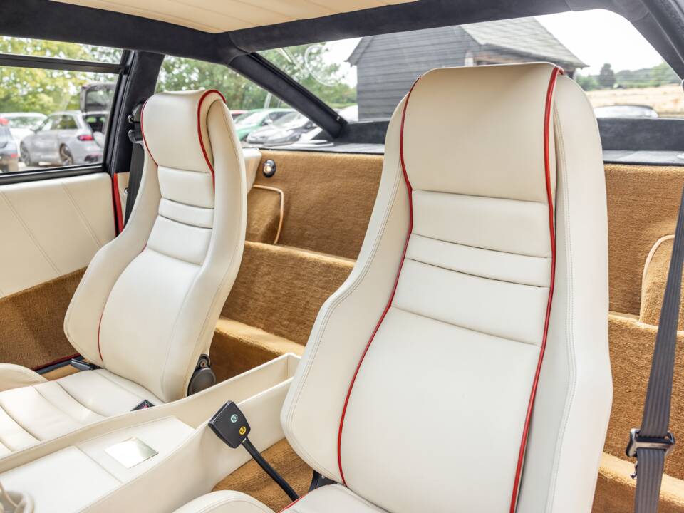 Bild 53/75 von Aston Martin V8 Zagato Vantage (1990)