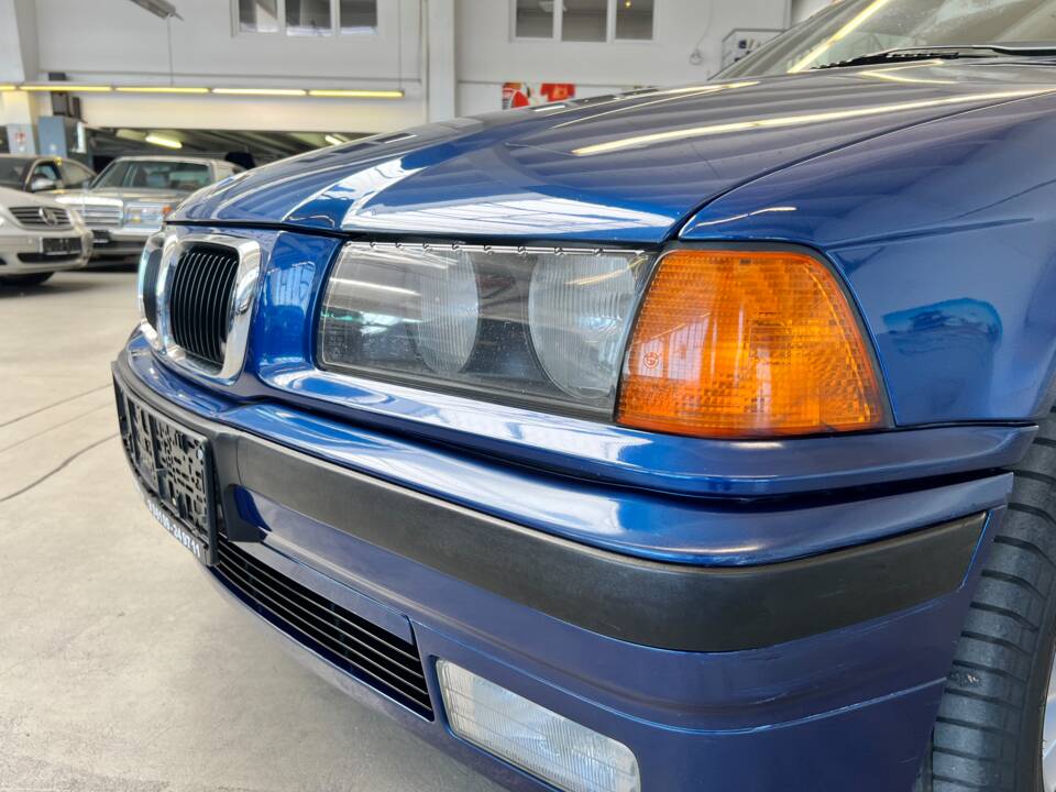 Image 38/51 of BMW 323ti (1998)