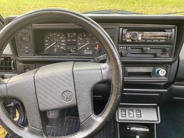 Image 11/24 of Volkswagen Golf I Cabrio GLi 1.8 (1991)
