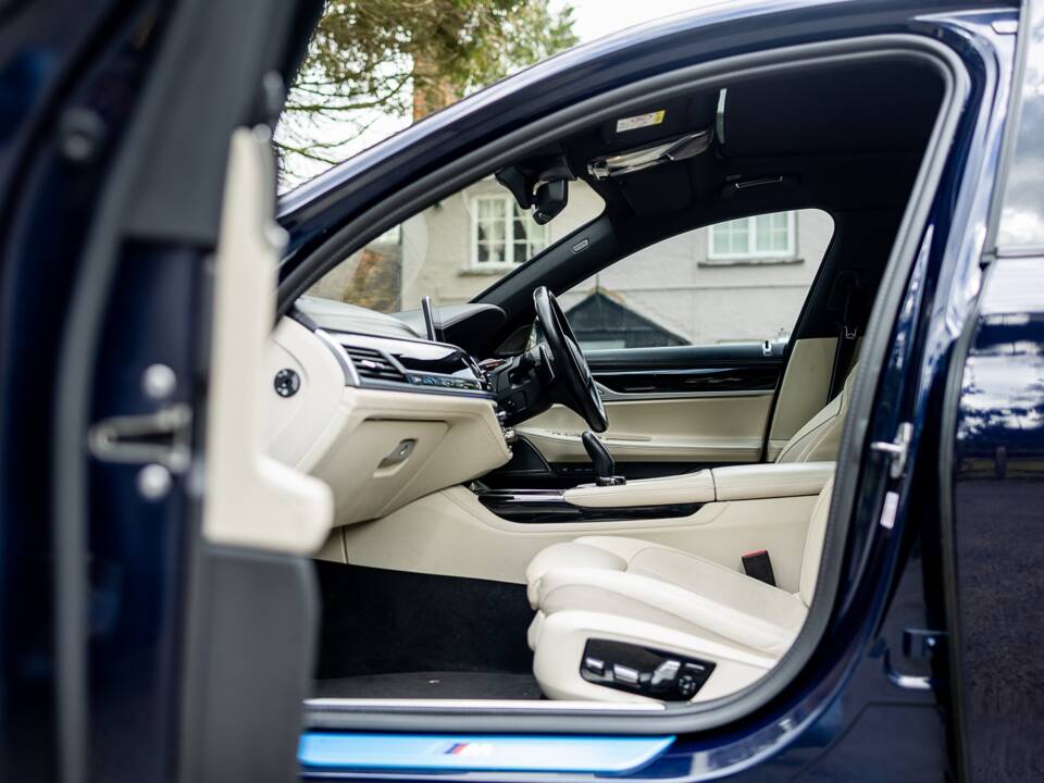 Afbeelding 40/46 van BMW 740d xDrive (2022)