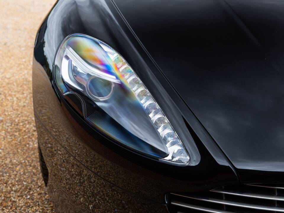 Image 26/94 of Aston Martin DB 9 (2014)