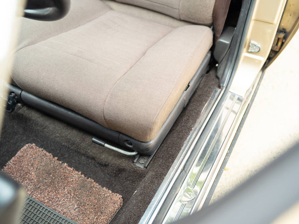 Bild 27/45 von Lancia Gamma 2000 (1977)