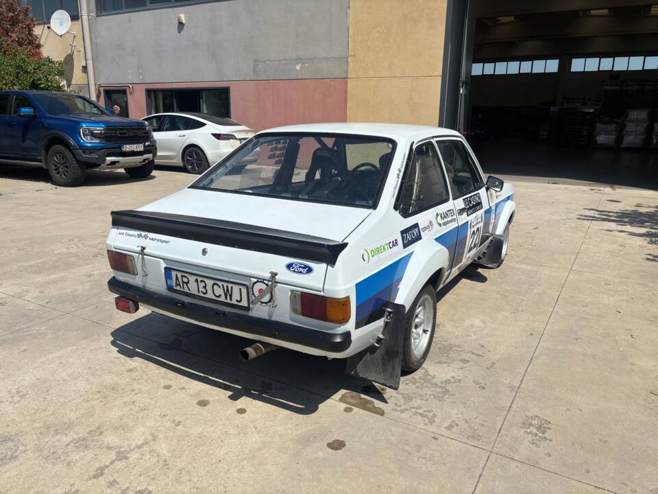 Image 4/84 de Ford Escort RS 2000 (1979)