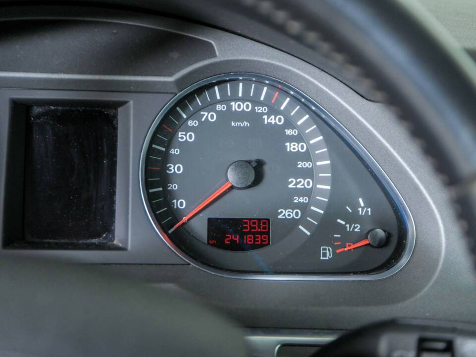 Immagine 17/45 di Audi A6 Avant 2.4 (2006)