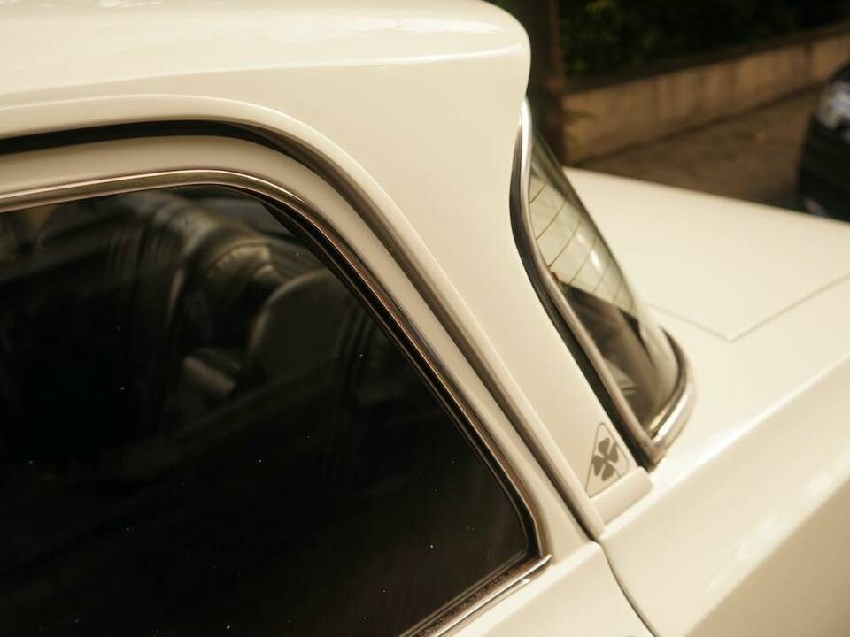 Image 30/100 of Alfa Romeo Giulia Nuova Super 1300 (1977)