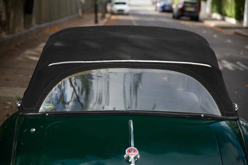 Image 12/50 of Jaguar XK 150 DHC (1954)